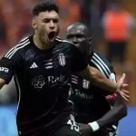 Beşiktaş'lı futbolcu Alex Oxlade Chamberlain'in sağ diz iç yan bağında gerilme ve ödem