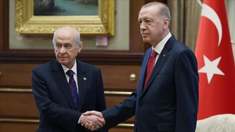 Cumhurbaşkanı Erdoğan'dan MHP Lideri Bahçeli'nin 'adaylık' sözlerine yanıt Onore oldum
