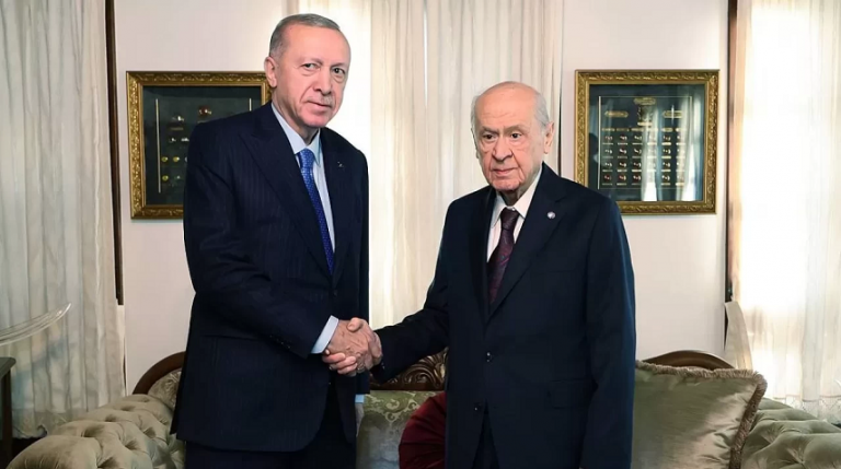 MHP Lideri Devlet Bahçeli'den Cumhurbaşkanı Erdoğan'ın adaylık açıklaması yorumu Cumhurbaşkanımızın yapacağı daha çok hizmetler var