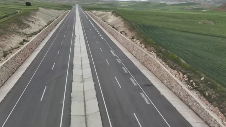 Süratle değil sanatla yolculuk Müzikli yolda sıradaki Mehter Marşı!